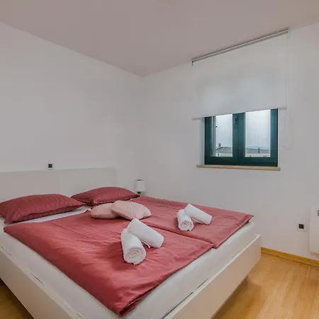 Apartment Navis Near The Sea *