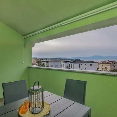 Apartment Navis Near The Sea