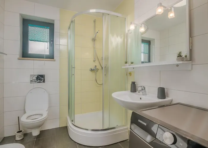 Apartament Navis Near The Sea *